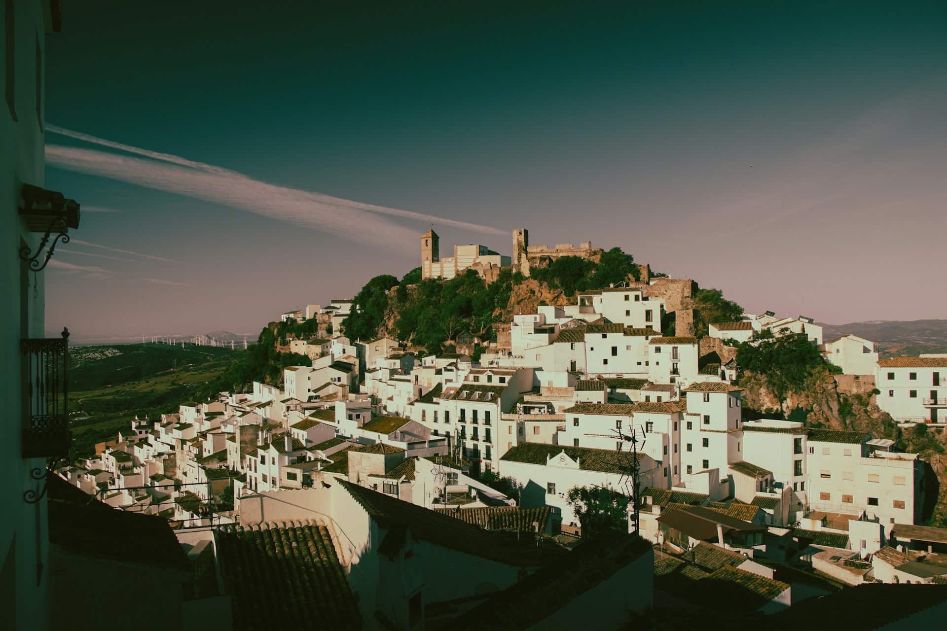 Het bergdorp Casares op de klifrand