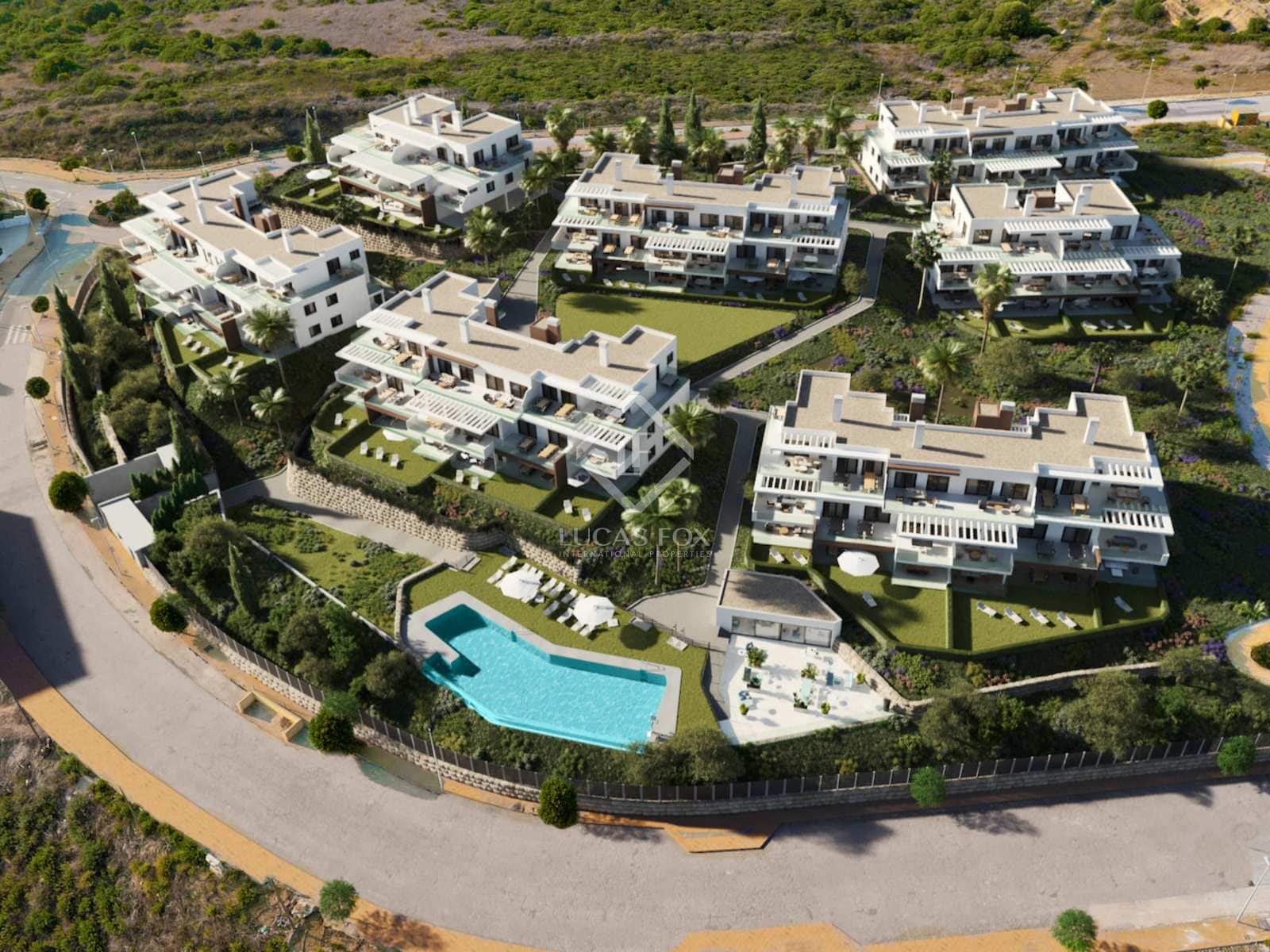 AZATADELMARE, Casares