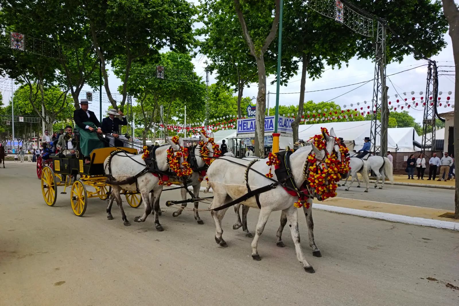 Attelage de chevaux lors d'une feria andalouse
